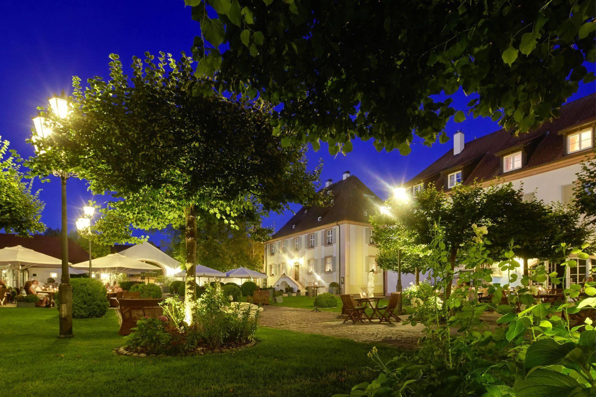 Schloss Reinach Freiburg im Breisgau Buitenkant foto